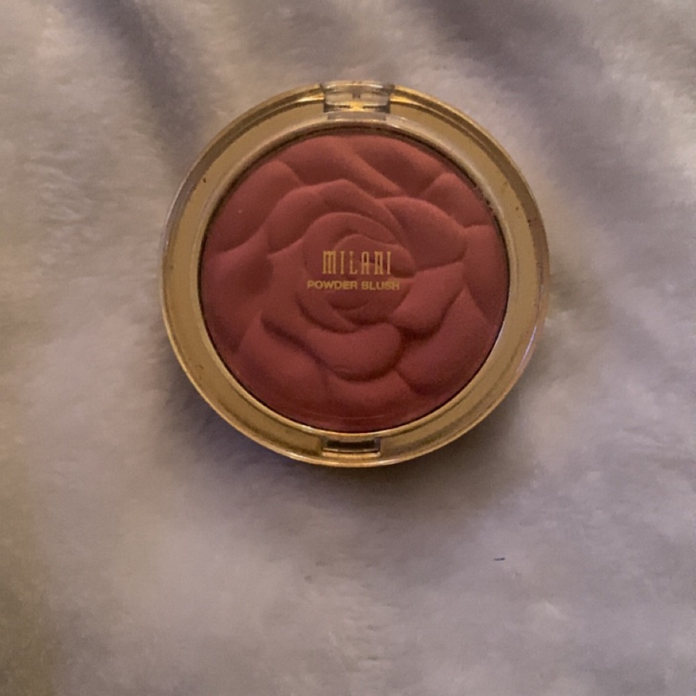 Milani powder blush